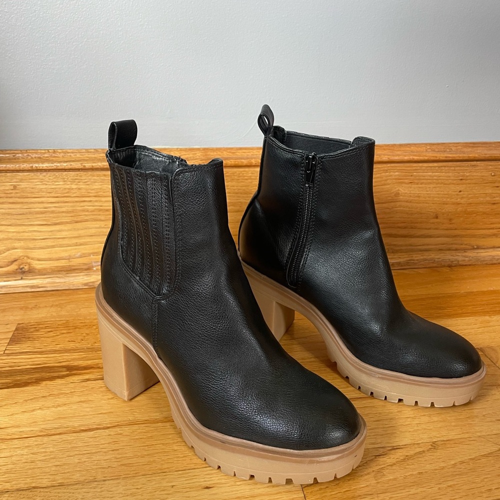 Dolce Vita Chelsea Boots